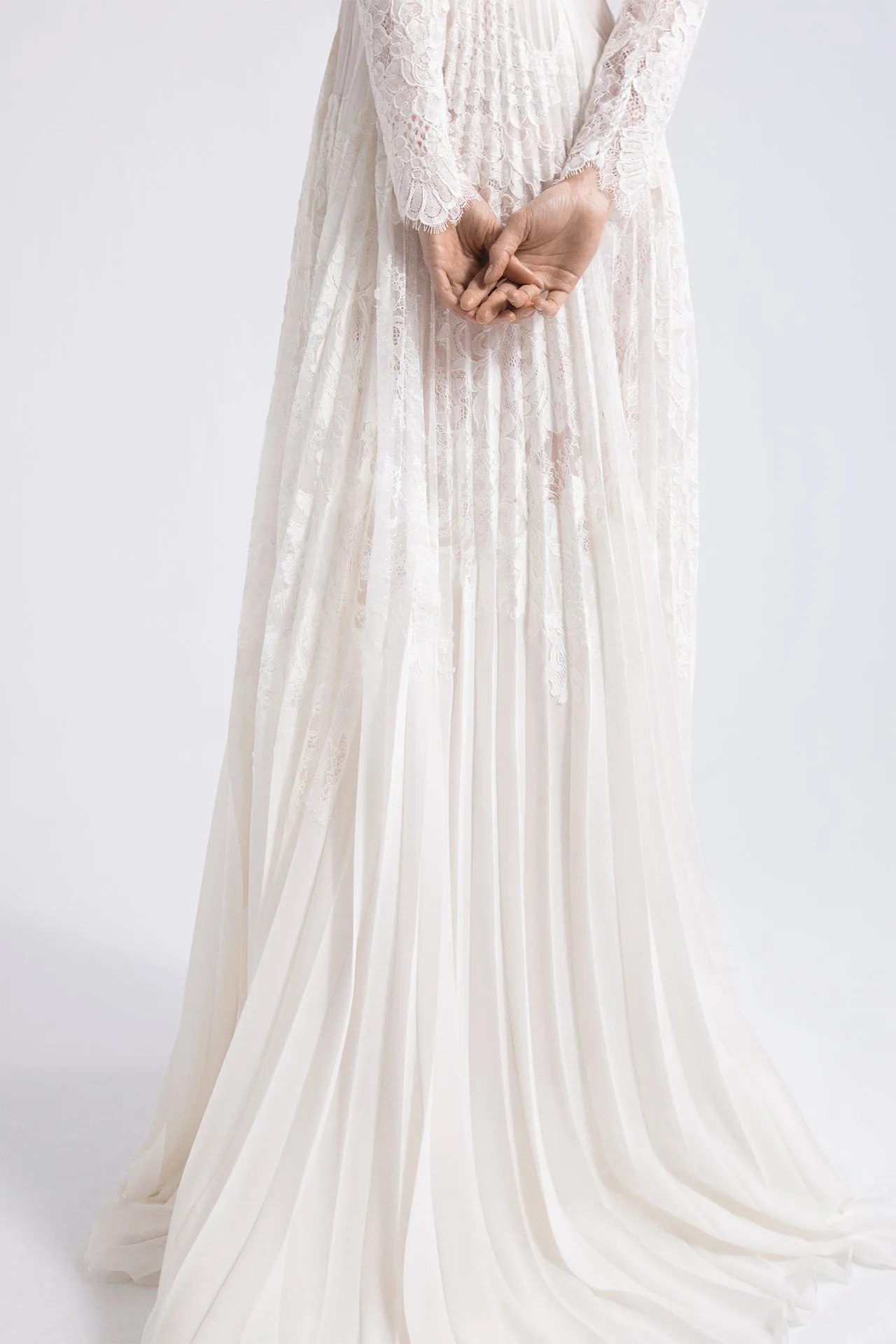 Chantilly Lace Long-Sleeved Flared Dress