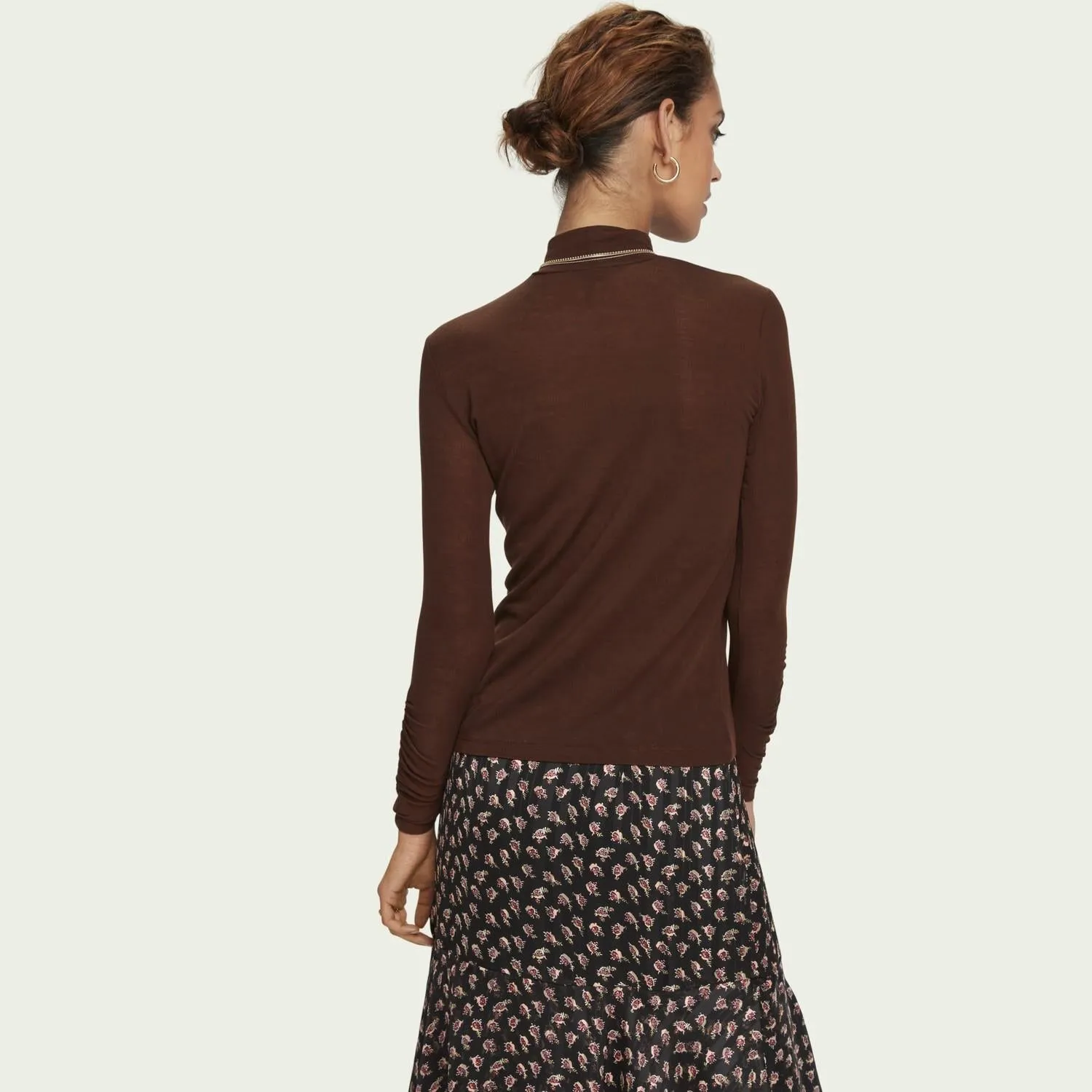 Gathered Sleeve Turtleneck (Espresso)