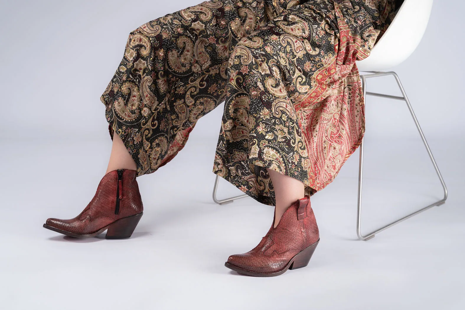 RYDER Keep Red Ankle Cowboy Boots