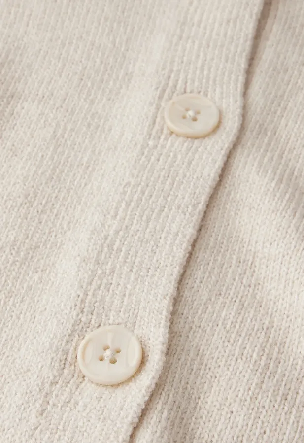 STREET ONE<BR>
Polo Cardigan<BR>
Beige<BR>