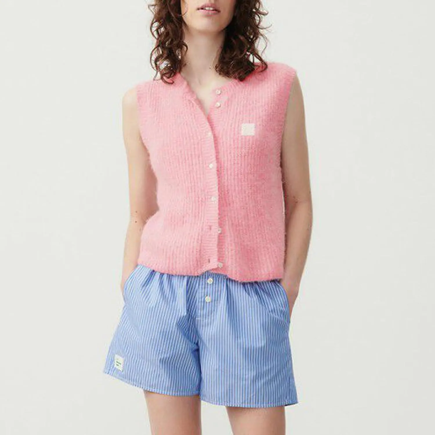 Women Y2k Knitted Sweater Vest Sleeveelss Button Down Round Neck Ribbed Knit Tank Top Cardigan Vest Streetwear